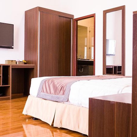 Bazan Xanh Hotel Buon Ma Thuot Buitenkant foto