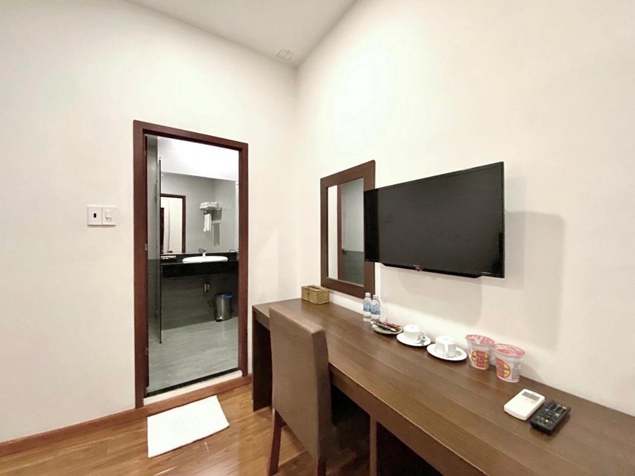 Bazan Xanh Hotel Buon Ma Thuot Buitenkant foto