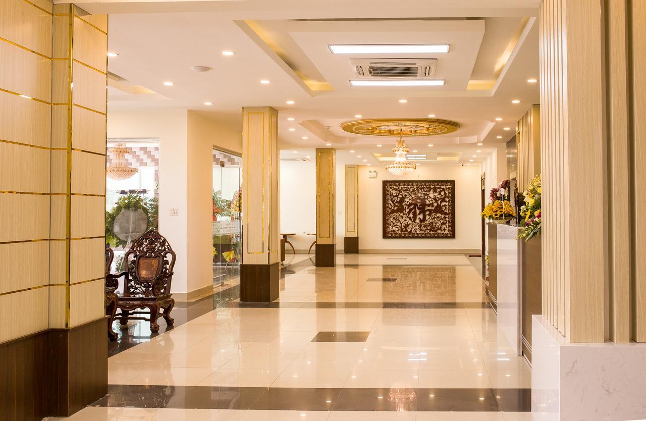 Bazan Xanh Hotel Buon Ma Thuot Buitenkant foto