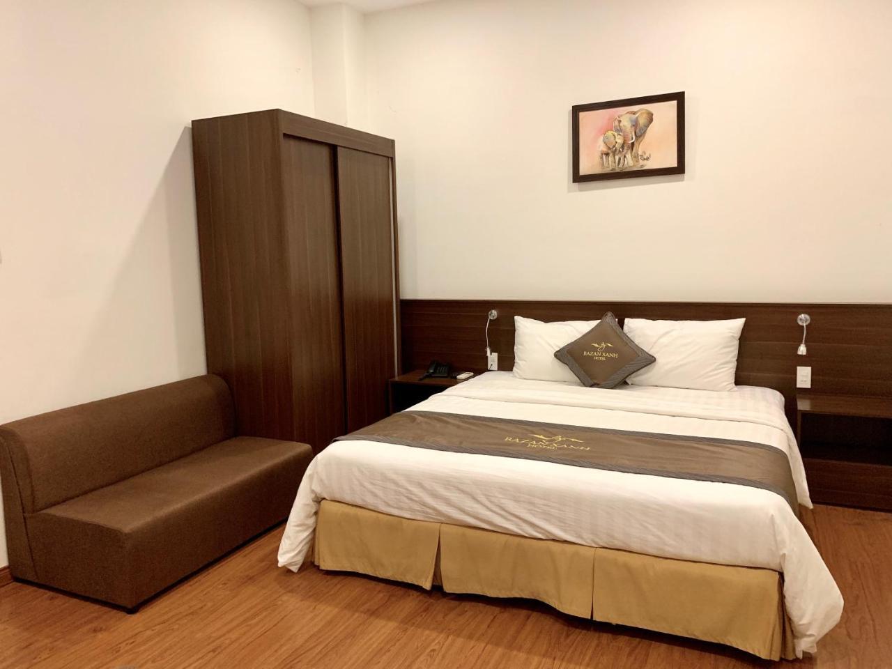 Bazan Xanh Hotel Buon Ma Thuot Buitenkant foto